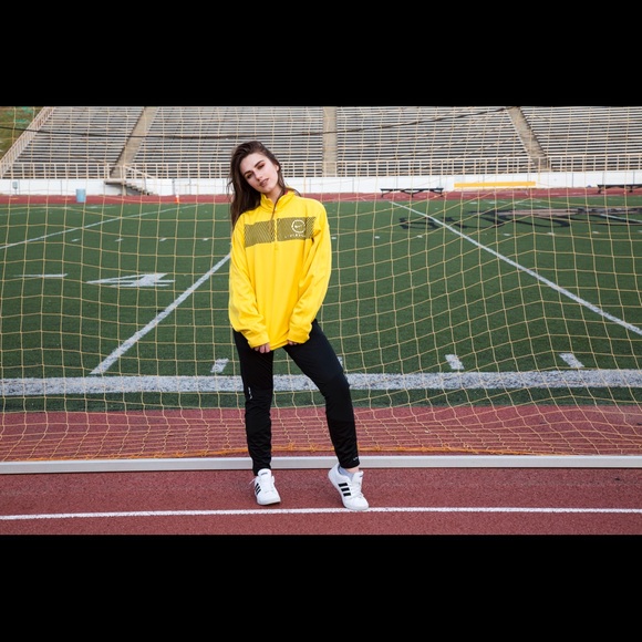 Like new nike live strong yellow sweat shirt - Picture 2 of 5